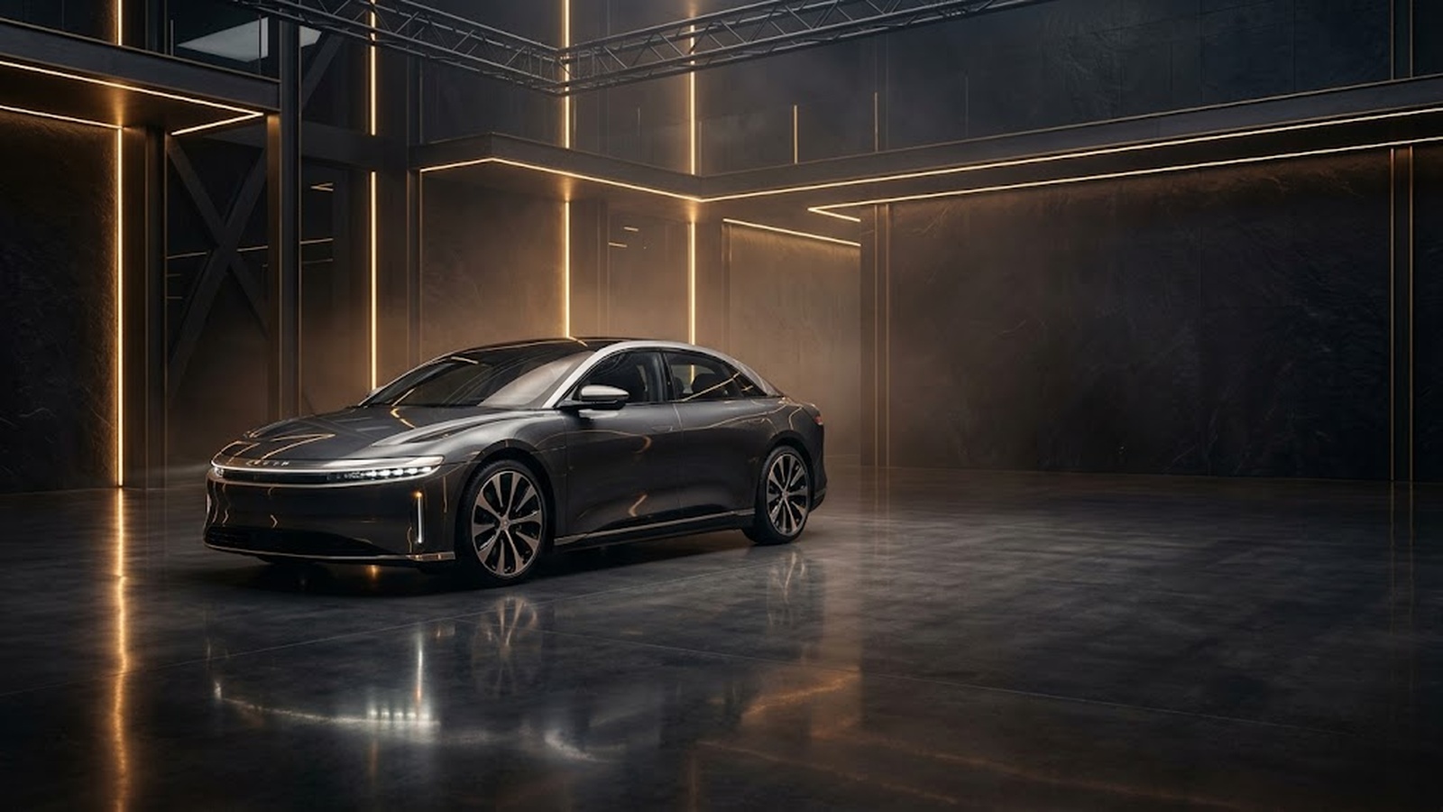 Infrastruktur website dan CRM untuk sales otomotif profesional